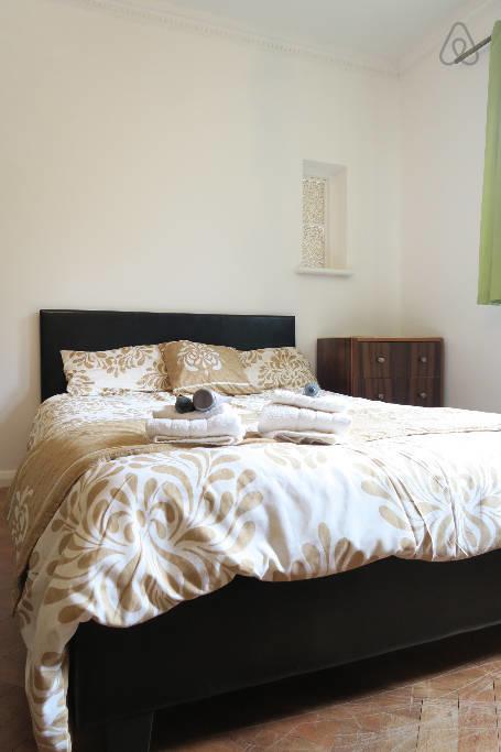 Oyo Guest House Ellipse Whetstone Room photo